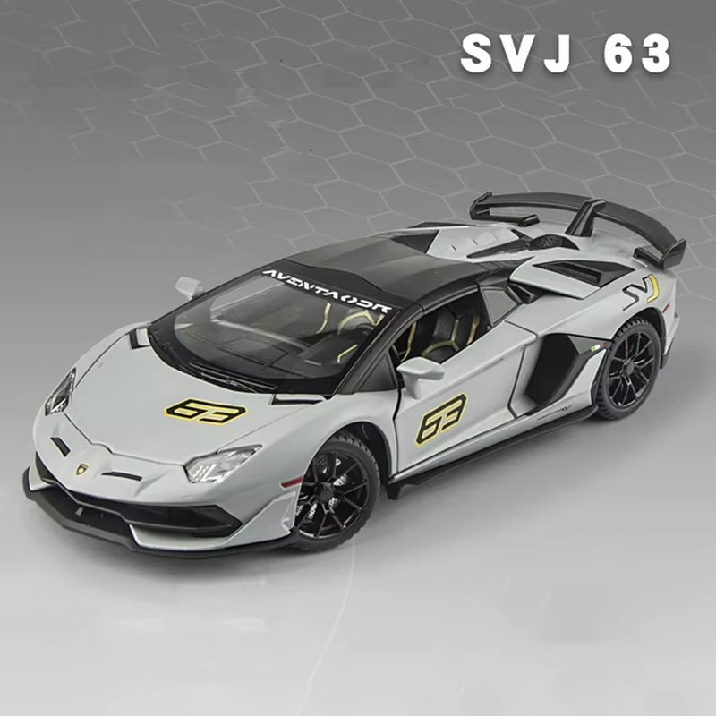 1:24 Lambor SVJ63 Alloy Super Sports Car Model Diecasts Metal Casting Sound Light Pull Back Function Toys for Children Vehicles