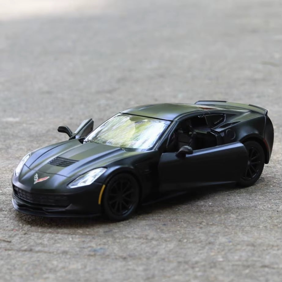 1/36 Chevrolet Corvette C7 Alloy Diecast Super Sport Car Model Toys Simulation Metal Vehicle Body with Pull Back Children'S Toys